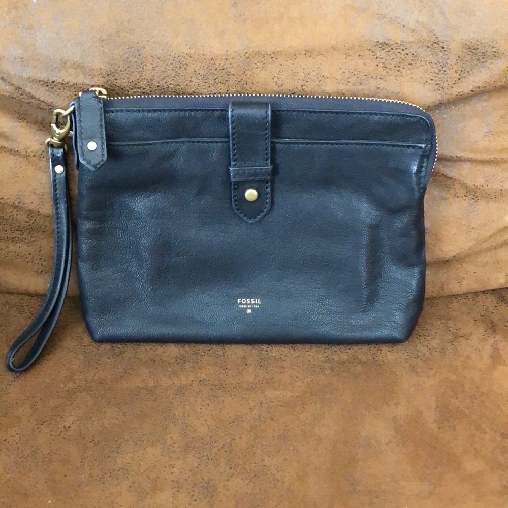 Fossil wristlet